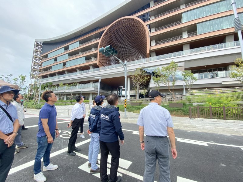 林欽榮副市長視察第85期市地重劃區曹謹路打通工程 進度超前
