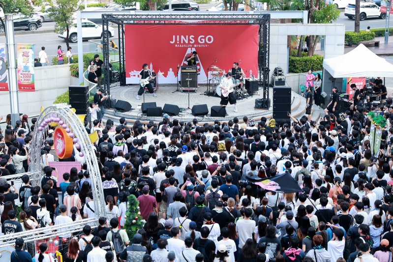 「JINS GO」來高雄啦！怕胖團吸上千粉絲 JINS送墨鏡、護眼SPA吸客