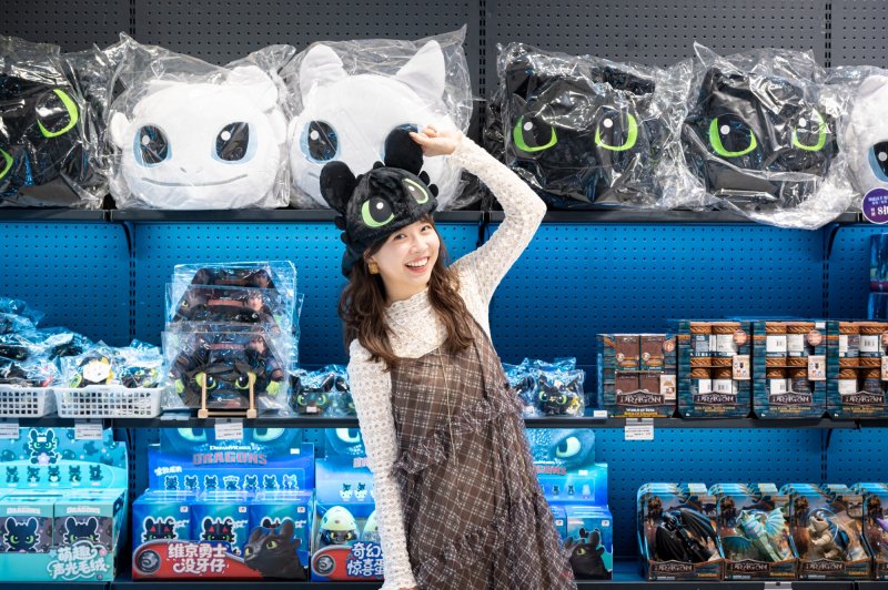 影迷必逛！環球經典電影快閃店即日起登陸夢時代 馴龍高手x小小兵x侏儸紀公園 三大人氣IP集結登場