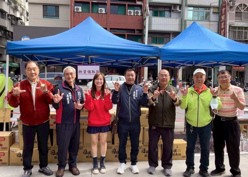 突破刻板印象！許采蓁與聾協攜手送暖 1600 份物資傳遞「弱勢也有力量助人」