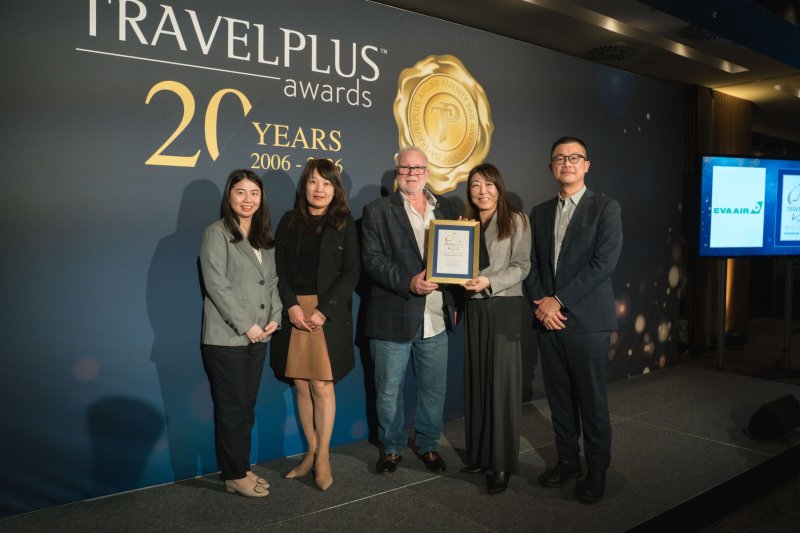  長榮航空榮獲TravelPlus、PAX International雜誌肯定 獲頒六項大獎