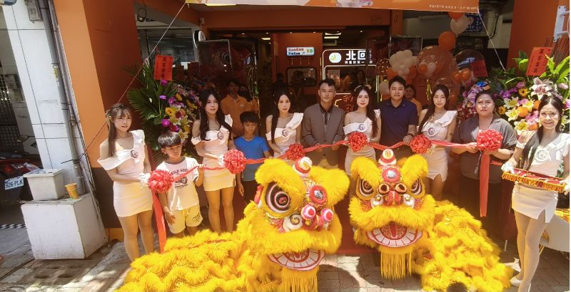 祥獅獻瑞 剪綵大吉  圖/楊佳頤 攝