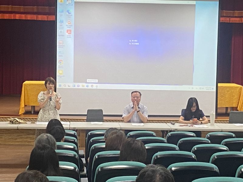 圖2-高師大楊巧玲教務長於監試暨試務工作會議詳細說明注意事項.jpg 圖2-高師大楊巧玲教務長於監試暨試務工作會議詳細說明注意事項.jpg