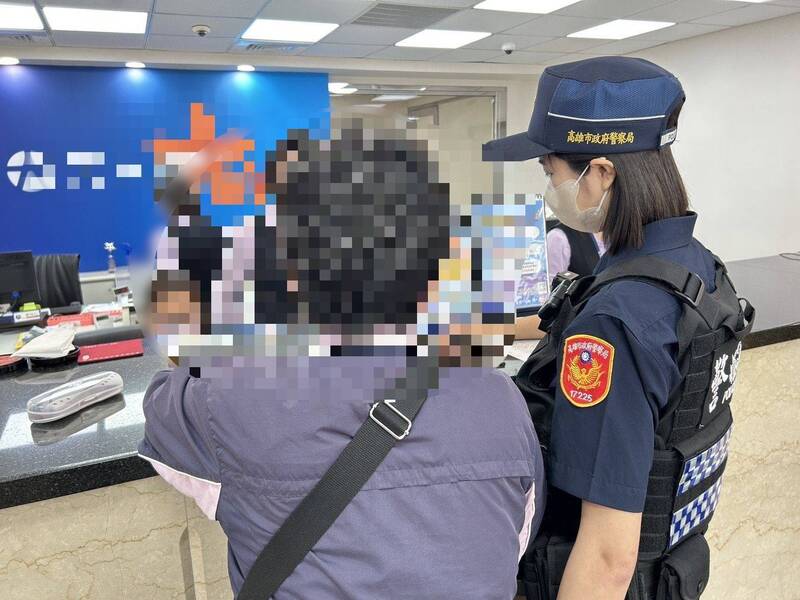 愚人節前夕擋下詐騙案！警銀聯手阻婦人百萬血汗錢 女警暖心勸阻獲感激