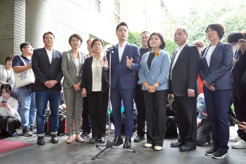 9縣市首長同赴行政院提訴願 蔣萬安：拒絕中央刪減地方一般性補助款