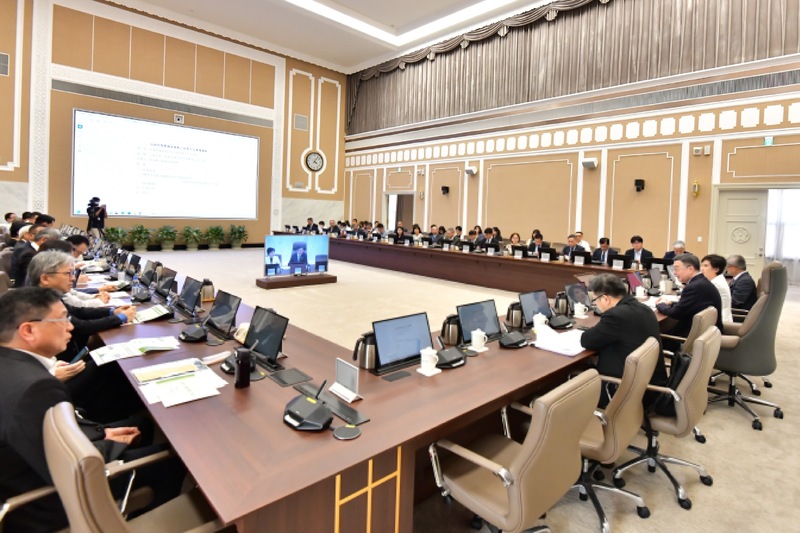 行政院召開智慧國家推動小組會議 卓揆盼AI新十大建設 讓臺灣脫胎換骨、全面轉型