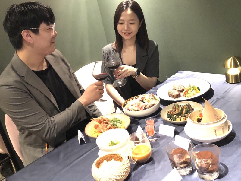 蘼樂餐酒爸爸情人溫柔上菜 香水獻父親、刈包送情人！蘼樂夏日雙節限定饗宴濃情登場