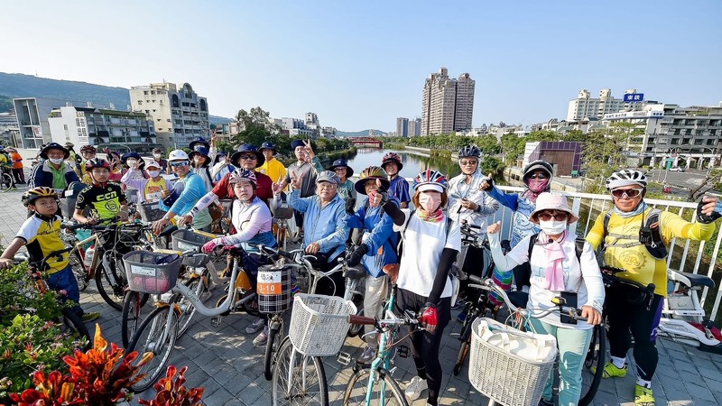 「2025高雄乘風而騎」首場熱烈報名中  9/21三塊厝車站復古開騎